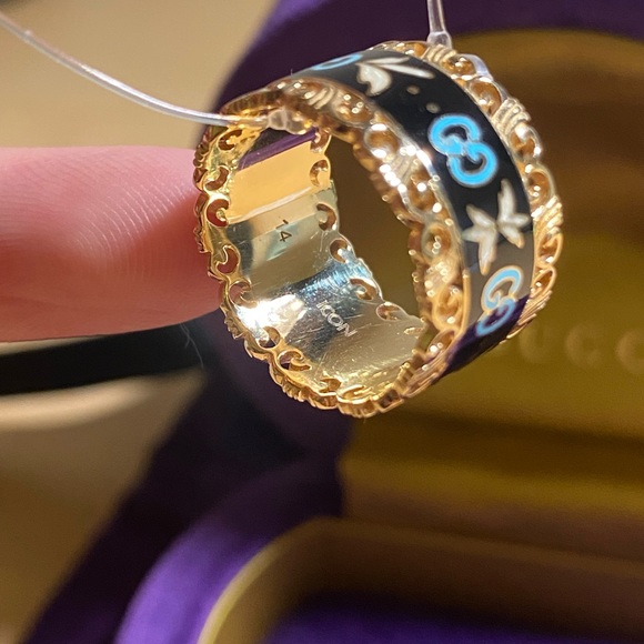 GUCCI ICON BLOOMS YELLOW GOLD AND ENAMEL RING - Picture 9 of 12